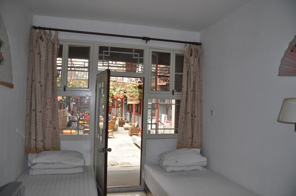 Three Legged Frog Hostel Пекін Номер фото